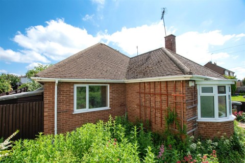 View Full Details for North End, Higham Ferrers, Rushden