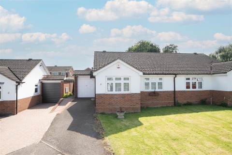 View Full Details for Osborn Close, Wellingborough