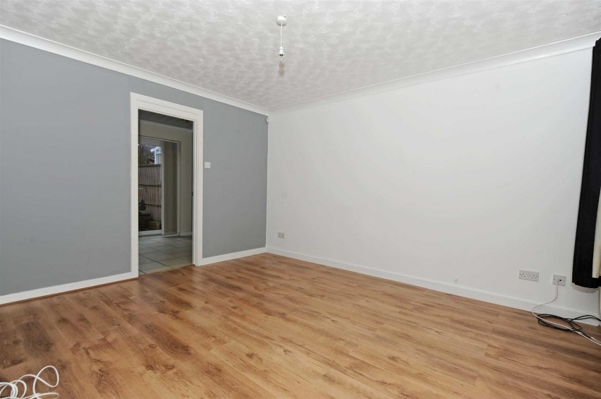 Images for Chatsworth Drive, Wellingborough